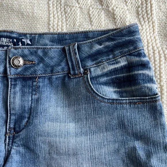 Denim short - Picture 3 of 3